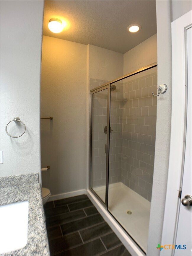 Building Photo - 354 Creekside Curve