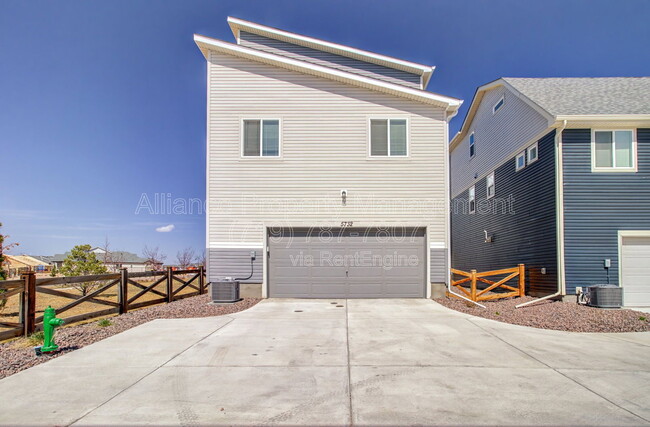 Building Photo - 5732 Thurless Ln