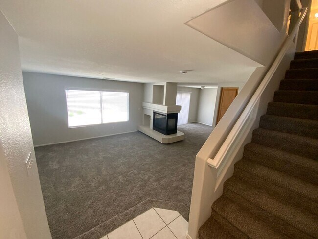 Building Photo - 10256 Grecian Laurel Ct