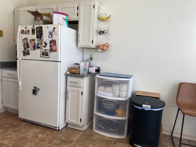 Building Photo - Ranch 3 bed, 2 bath Ranch with fenced yard...