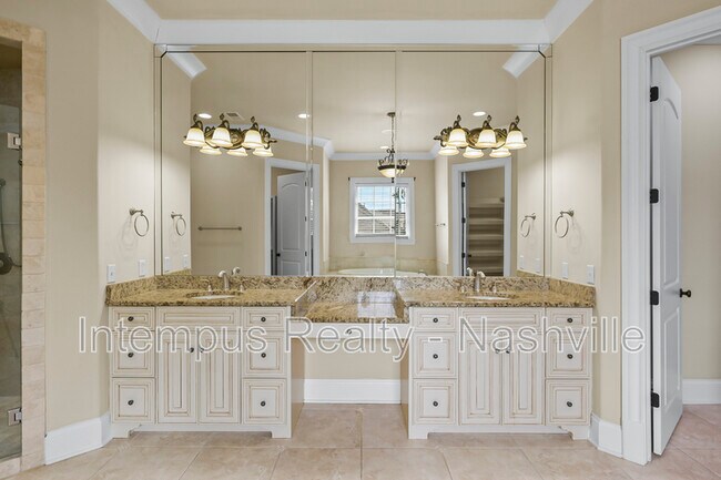 Building Photo - 7 Crooked Stick Ln