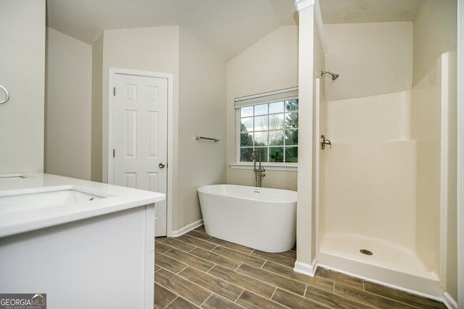 Building Photo - 1038 Hampton Rd