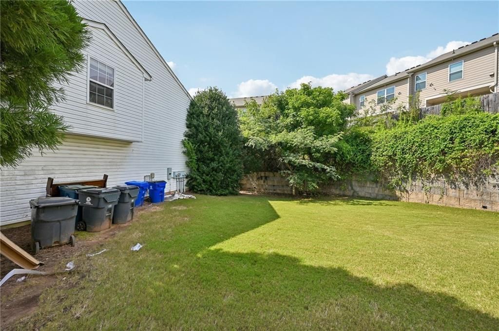 Building Photo - 725 Crestwell Cir