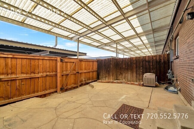 Building Photo - 4042 S Yosemite St