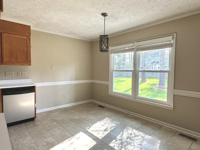 Building Photo - 5613 Kingstree Dr
