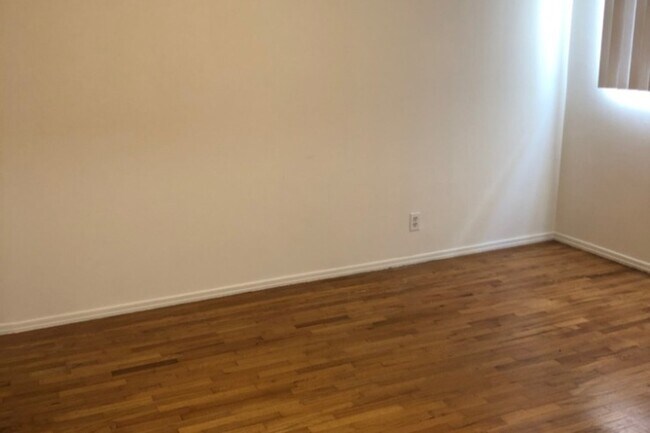 Building Photo - 12514 Venice Blvd