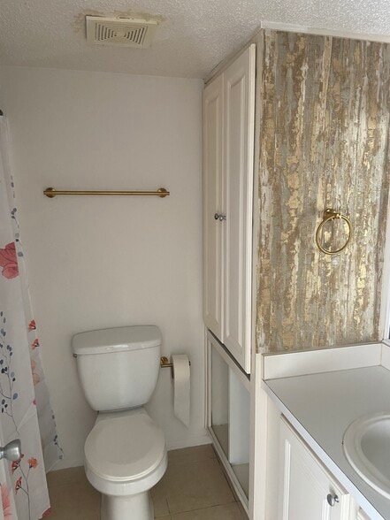 Building Photo - 125 Water Front Way