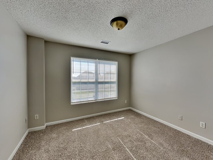 Building Photo - 50 Crestfield Cir