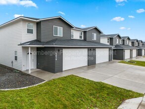 Building Photo - 1603 N Manifold Ln