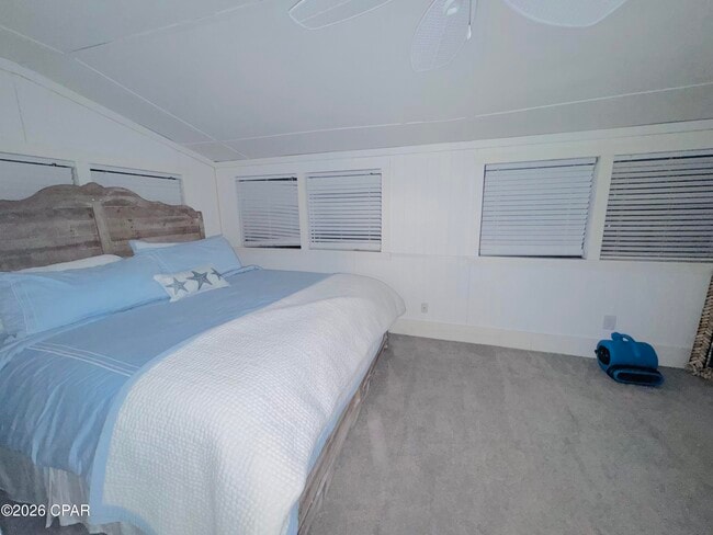 Building Photo - 182 Garfield St