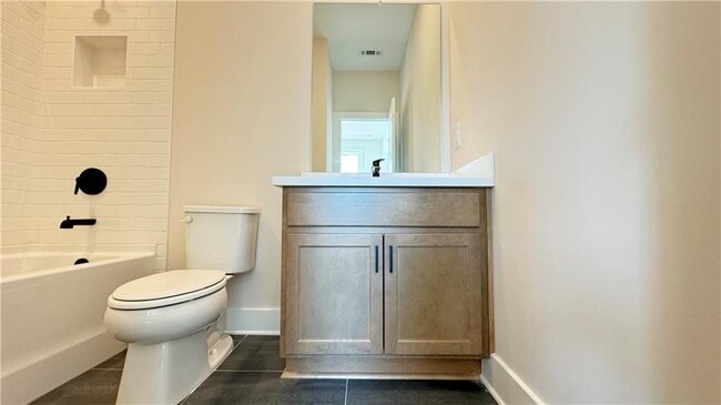 Building Photo - 2694 Evers Dr NE