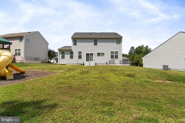 Building Photo - 45 Colemans Mill Dr