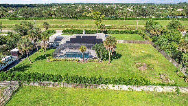 Building Photo - 8606 Arrowhead Dr