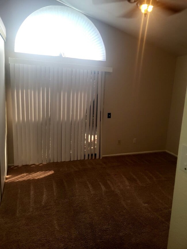 Building Photo - Nice Single Story in Quiet Murrieta Neighb...