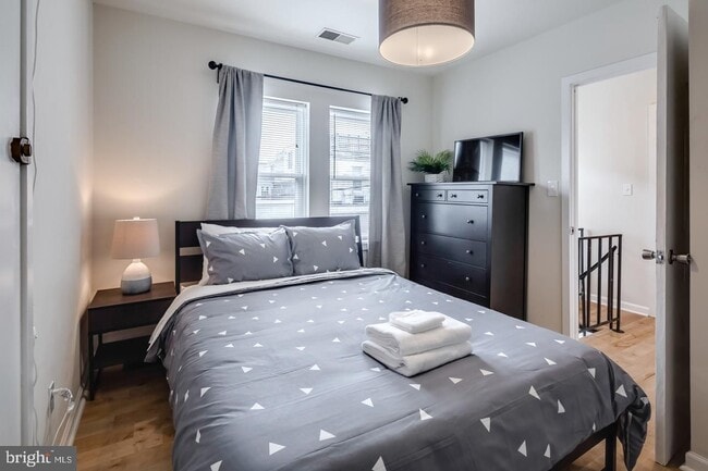 Building Photo - 2061 Kater St