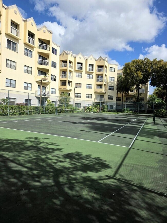 Building Photo - 8290 Lake Dr