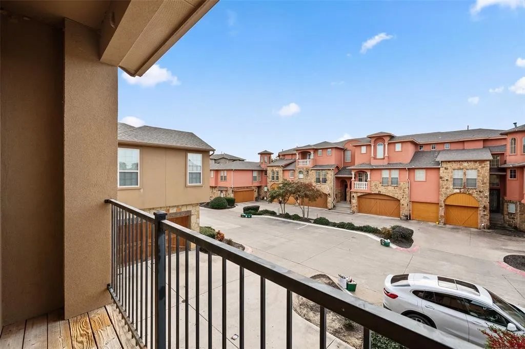 Building Photo - 2630 Villa Di Lago Dr