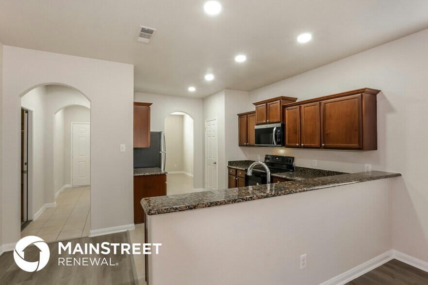 Building Photo - 12417 Shine Ave