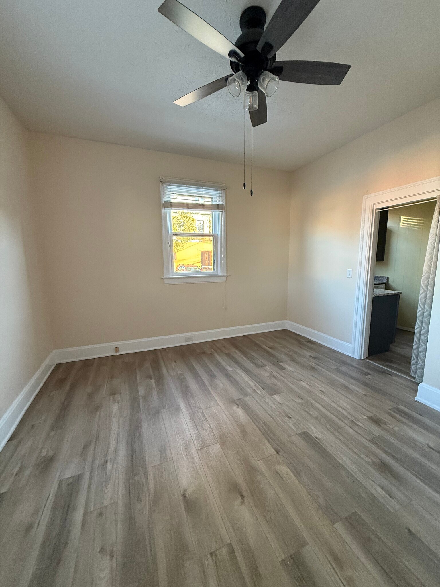 bedroom - 230 Buckeye St
