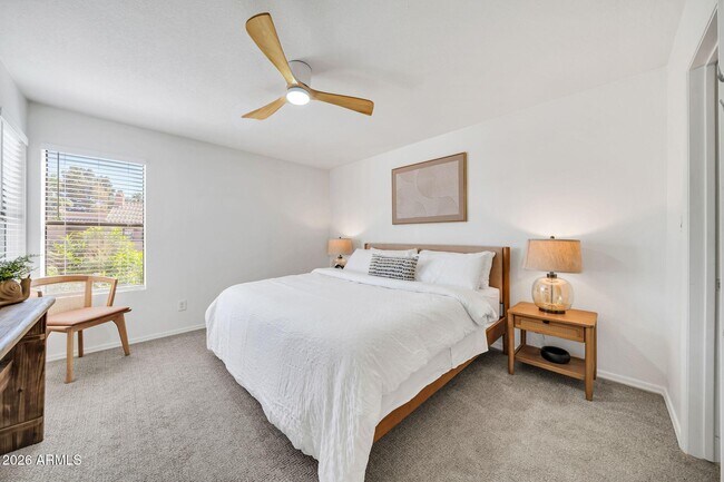 Building Photo - 8787 E Mountain View Rd