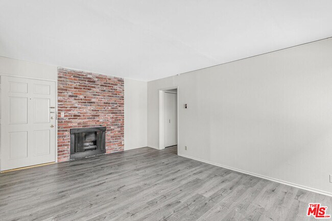 Building Photo - 1811 Parnell Ave