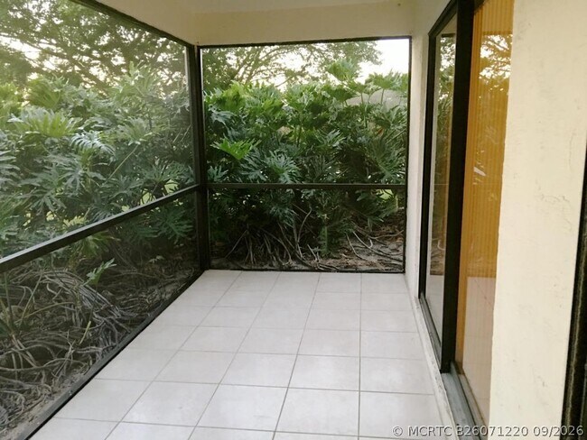 Building Photo - 3095 Inglewood Terrace