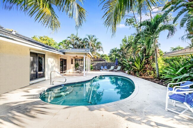Building Photo - 912 Blueberry Dr