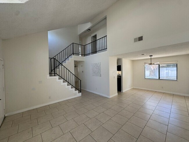 Building Photo - 409 Wimbledon Dr