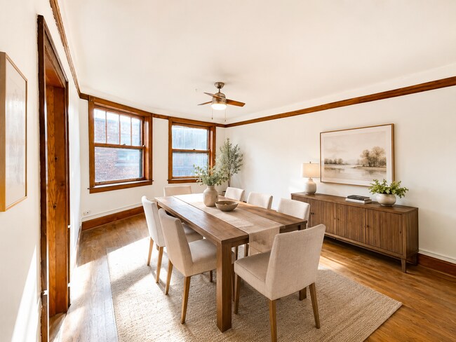 Building Photo - 5447 S E View Park