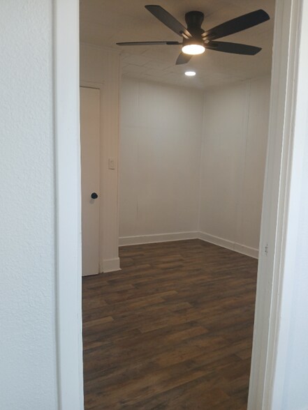 Building Photo - 1903 Washington St