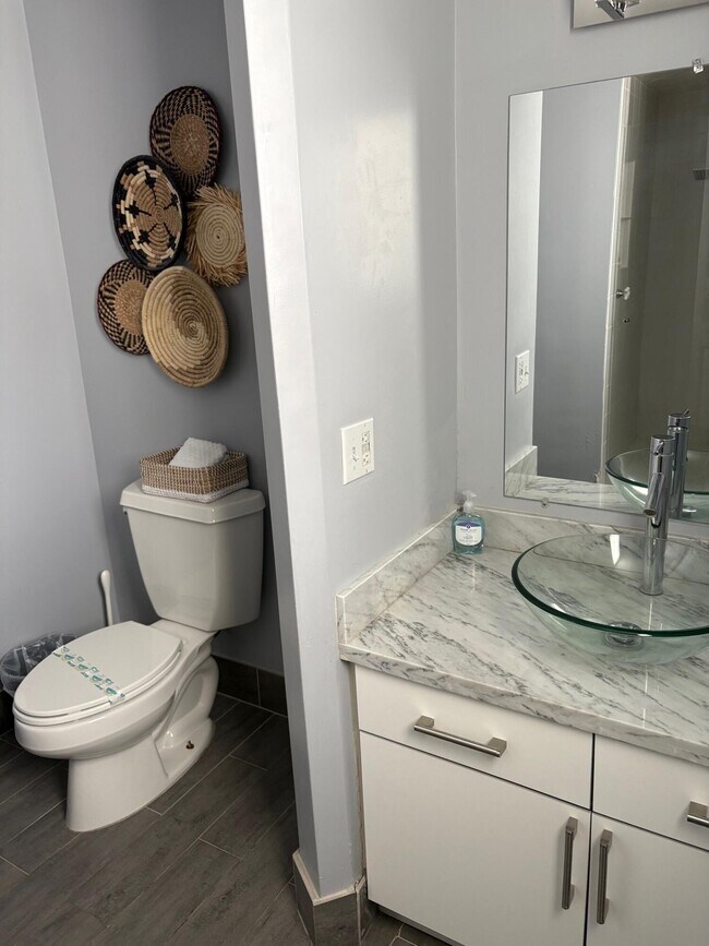 Building Photo - 419 E Atlantic Ave