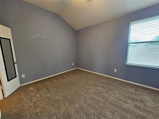 Building Photo - 2408 Finch Dr
