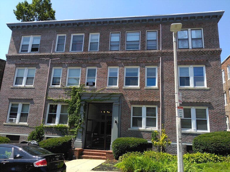 Primary Photo - 26 Park Vale Ave
