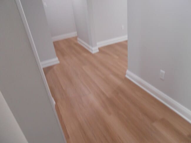 Building Photo - 50 Greenhouse Rd