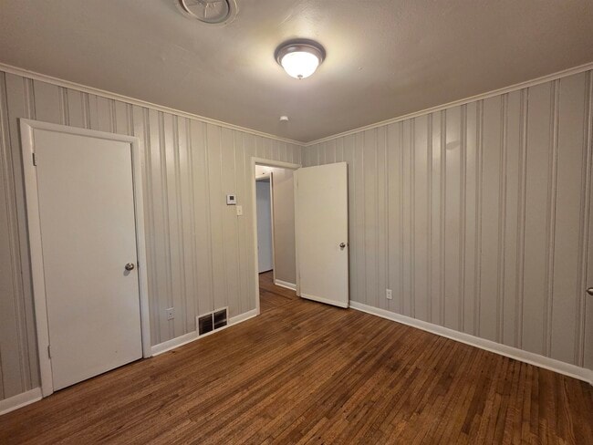 Building Photo - 5369 Lochinvar Rd