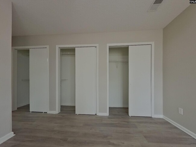 Building Photo - 3 Glen Knoll Ct