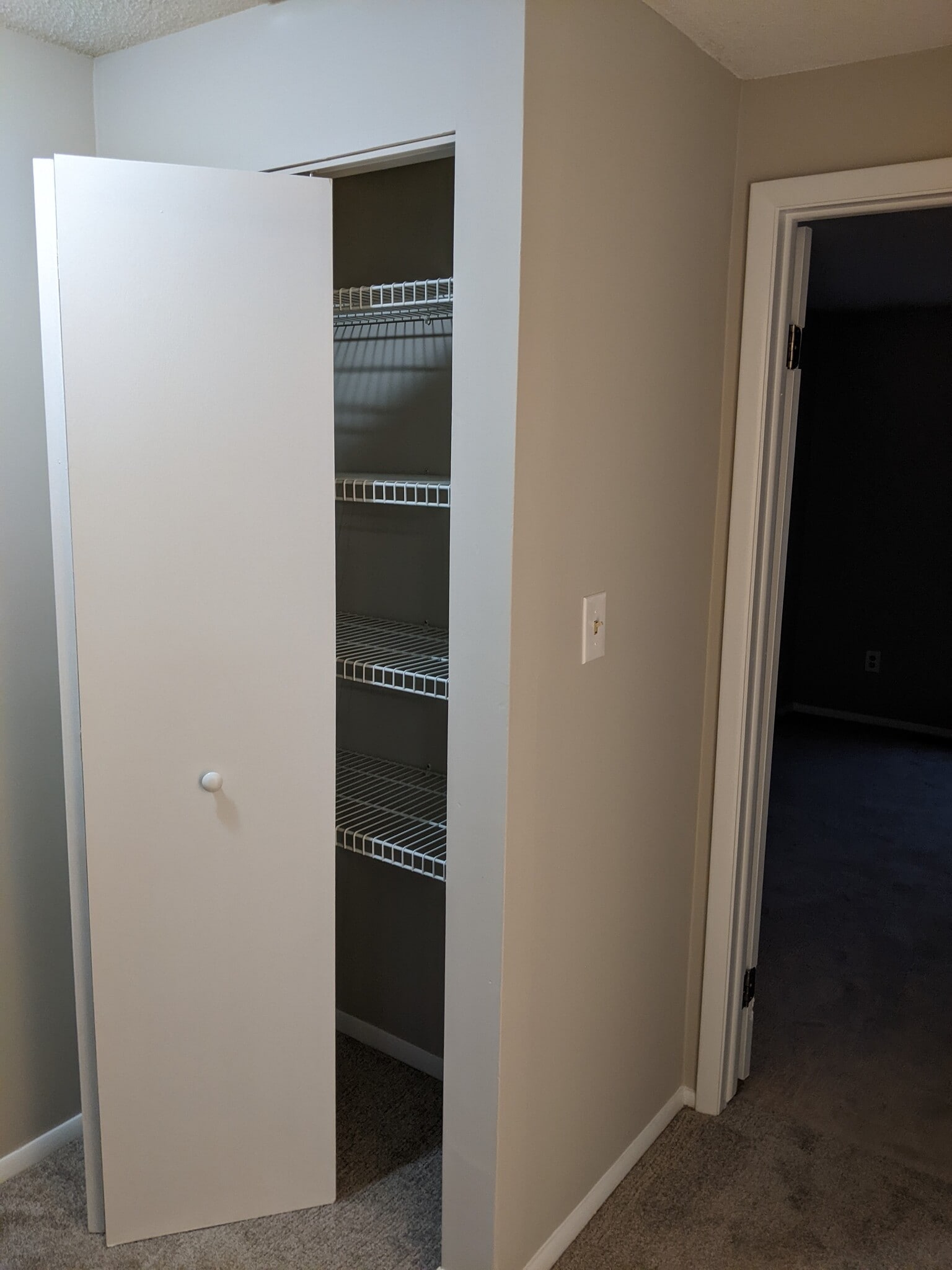 Linen closet - 7747 Kelley Ct