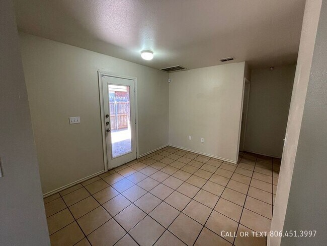 Building Photo - 509 N Brentwood Ave
