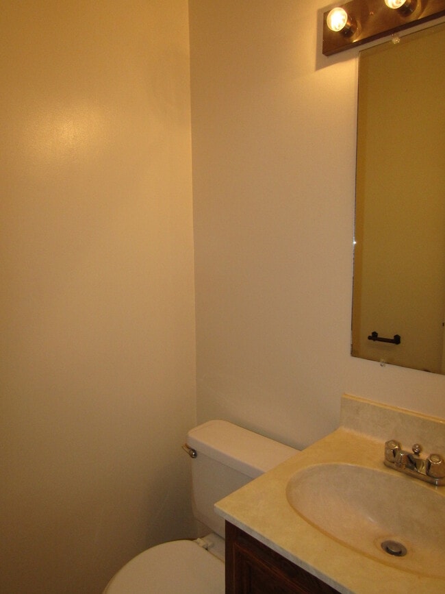 Building Photo - 7001 Winedale Dr