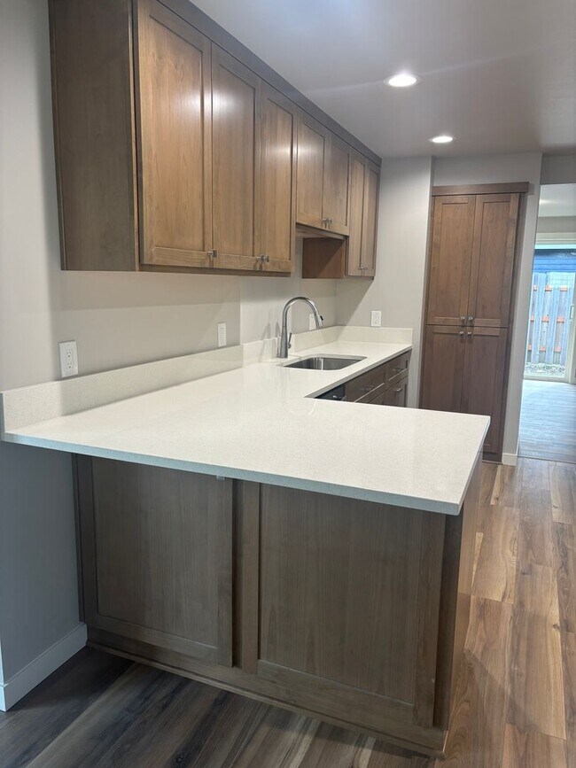 Building Photo - Beautifully Remodeled Single-Level House in North Newberg