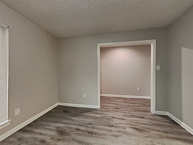 Building Photo - 25311 Mill Pond Ln