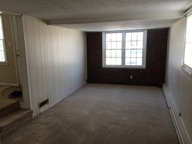 Building Photo - 120 Wire Ave