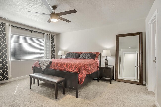 Building Photo - 1109 Emerald Pools Ln