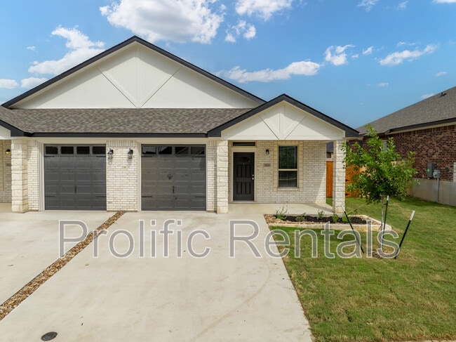 Building Photo - 5109 Rose Petal Ct