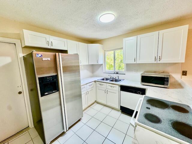 Building Photo - 2810 NW 8th Ct