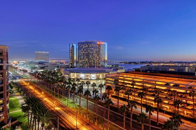 Building Photo - 500 W Harbor Dr