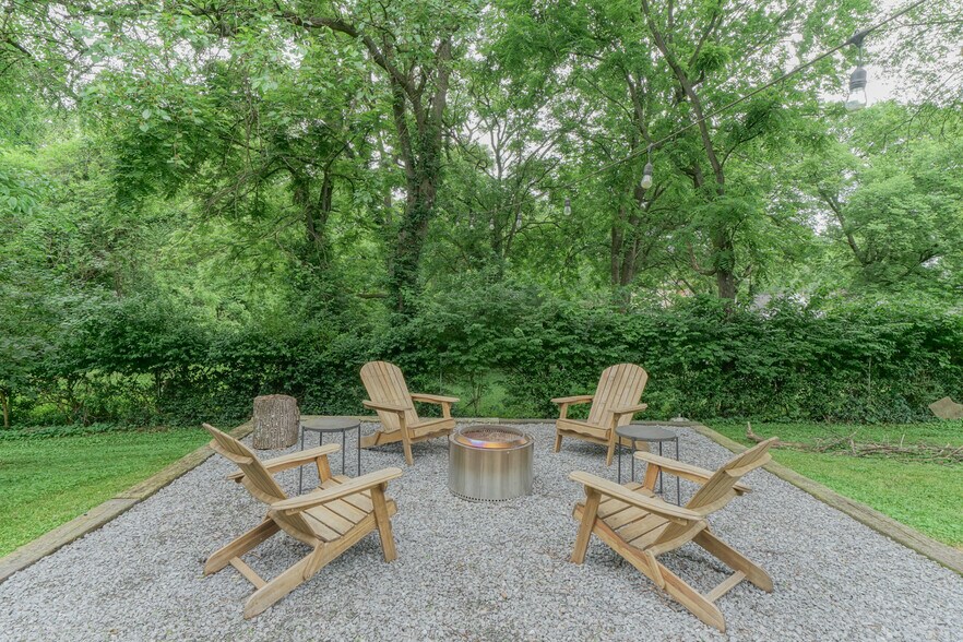 Building Photo - 1227 McAlpine Ave