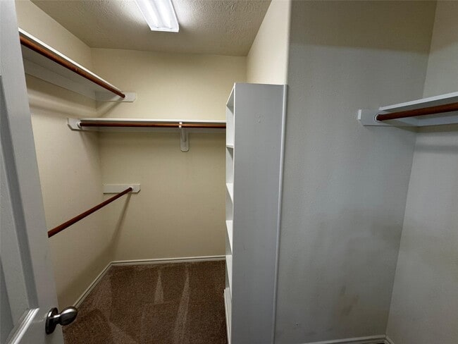 Building Photo - 246 W Stedhill Loop