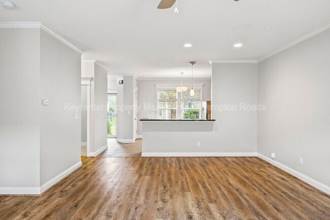 Building Photo - 611 Vero Street