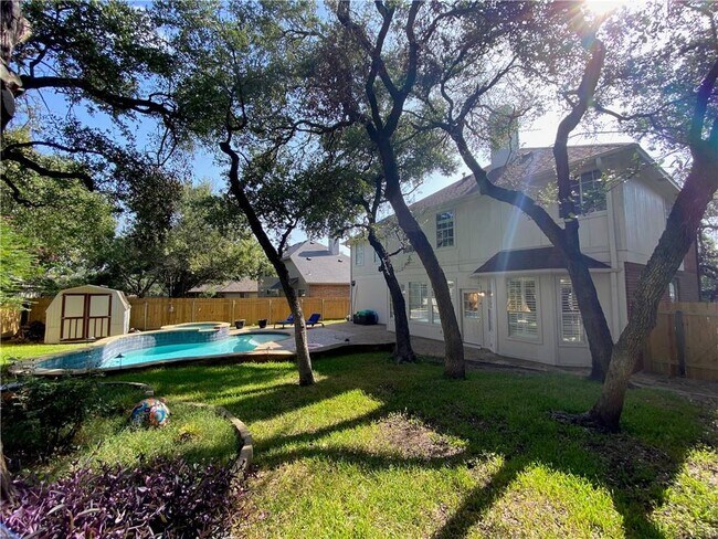 Building Photo - 1709 Coral Dr